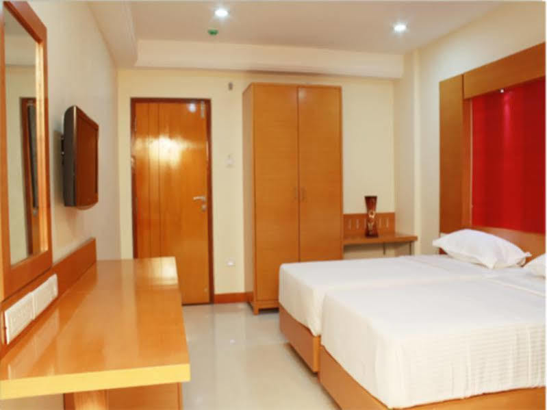 Fabhotel Prime Mahalaya Residency - Nr Chennai International Airport Buitenkant foto