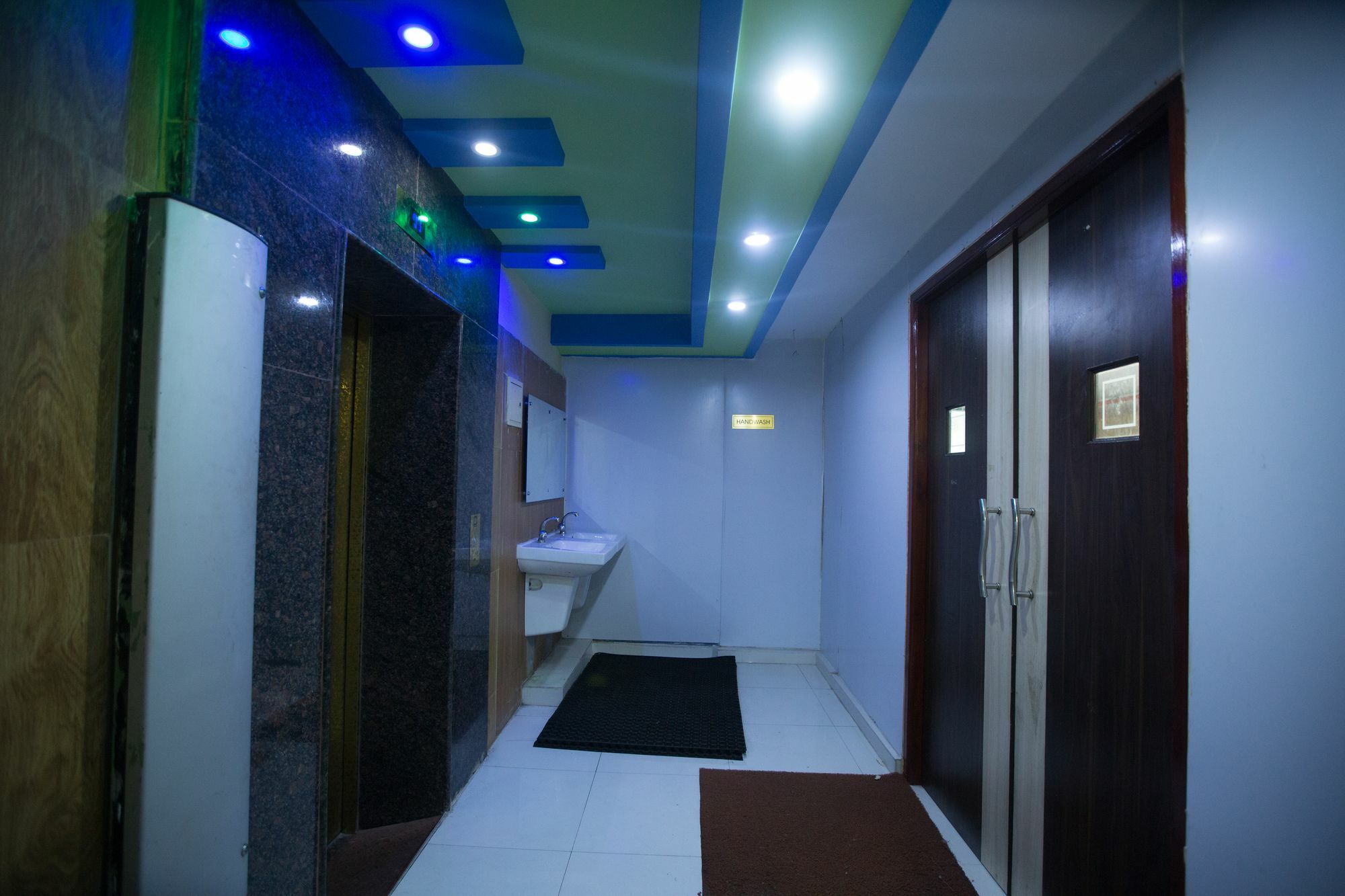 Fabhotel Prime Mahalaya Residency - Nr Chennai International Airport Buitenkant foto